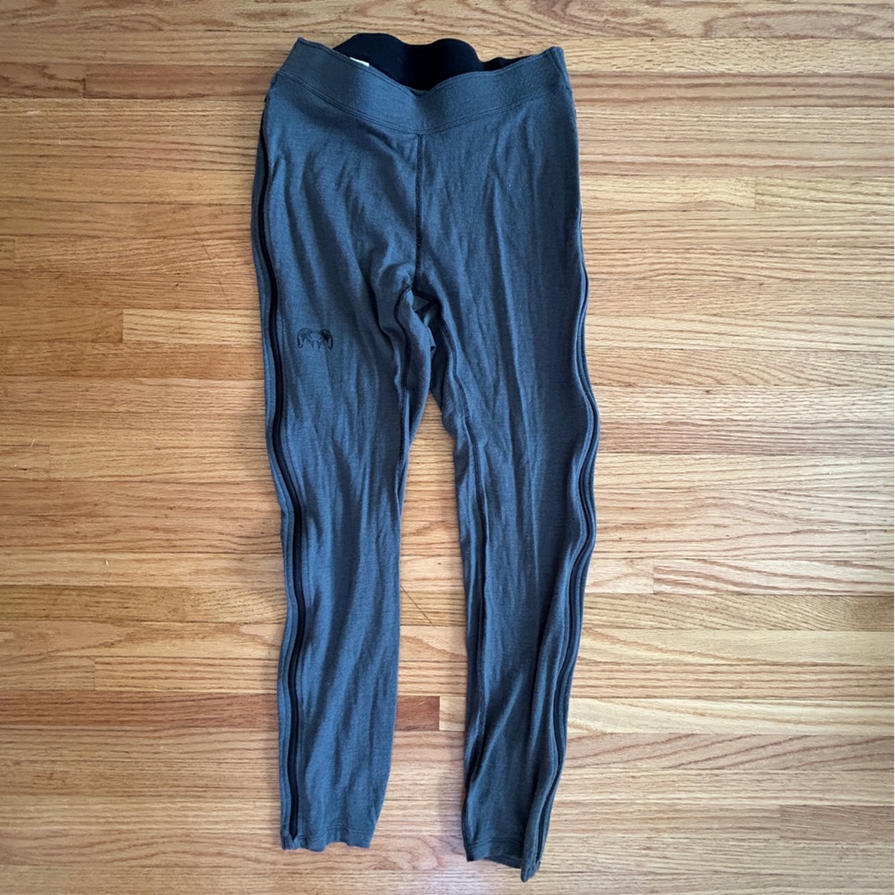 KUIU ultra merino 145 zip off bottom Gunmetal sz M